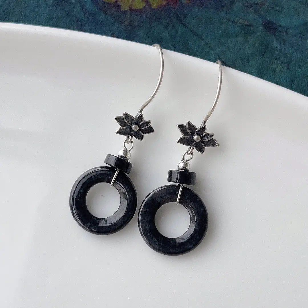 Jade Black Buckle Earrings Gold Plated 925 Silver — feature 51