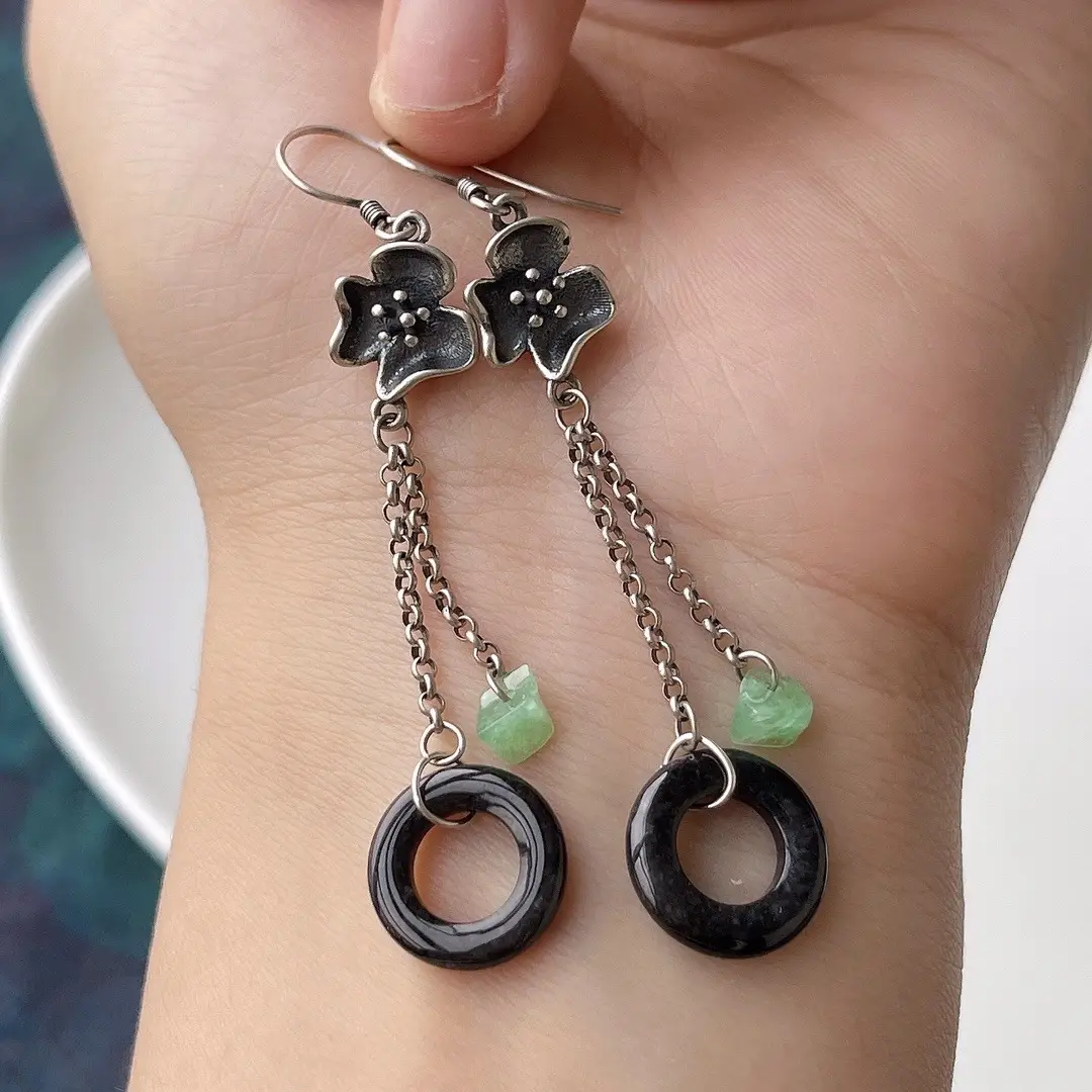 Jade Black Buckle Earrings Gold Plated 925 Silver