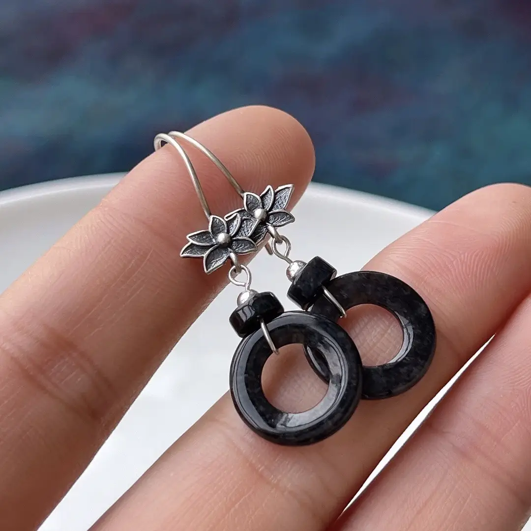 Jade Black Buckle Earrings Gold Plated 925 Silver