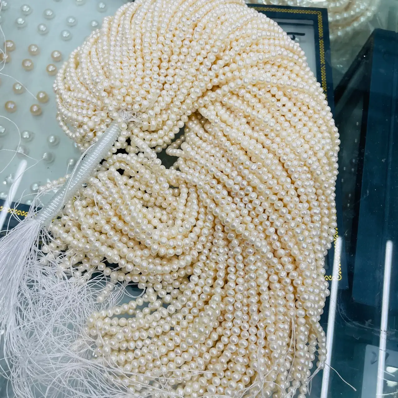 Natural Freshwater Pearl White Beads Necklace — feature 10