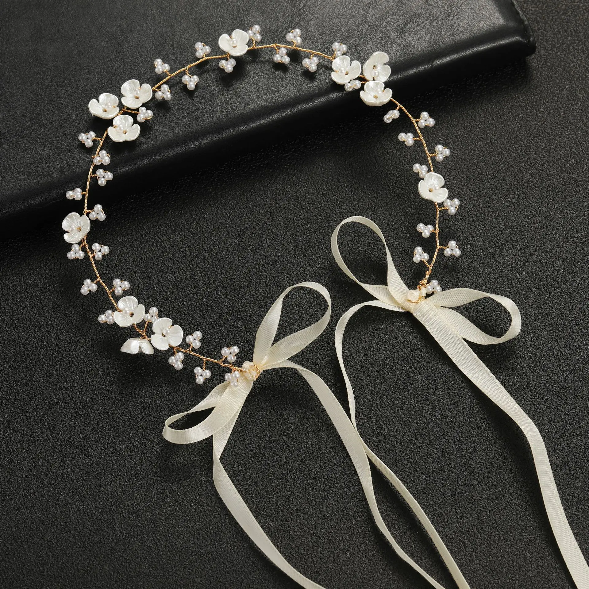 European American Cross-Country 3-Petal Flower Beaded Headdress - Image 6
