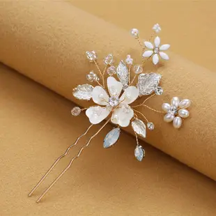 European American Cross-Country 3-Petal Flower Beaded Headdress — feature 15