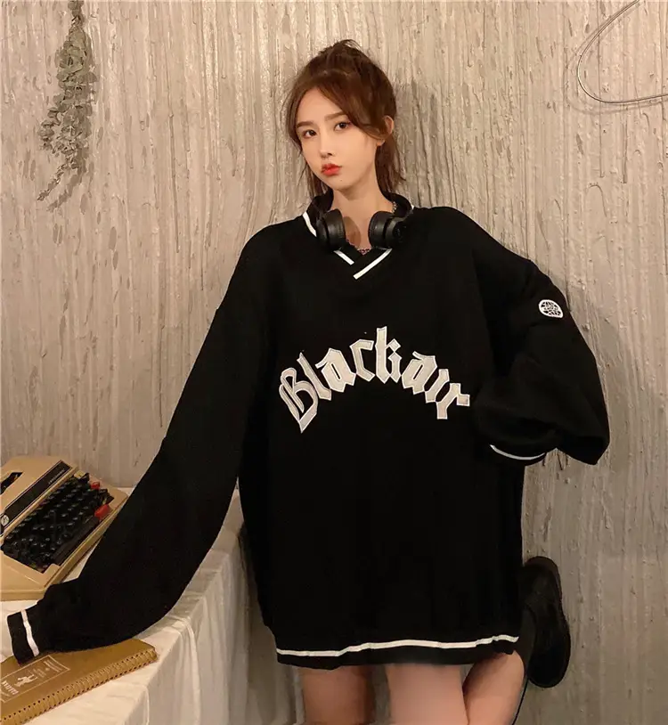 Black Star V-Neck Sweatshirt Women 2022 Winter — feature 18