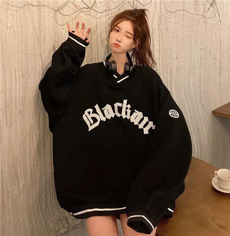Black Star V-Neck Sweatshirt Women 2022 Winter — feature 20