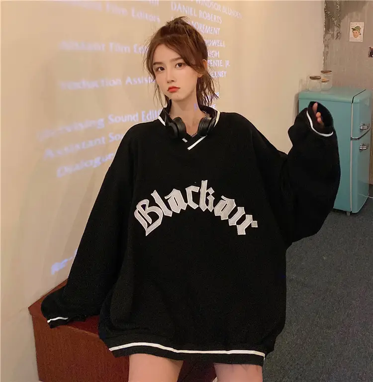 Black Star V-Neck Sweatshirt Women 2022 Winter — feature 23