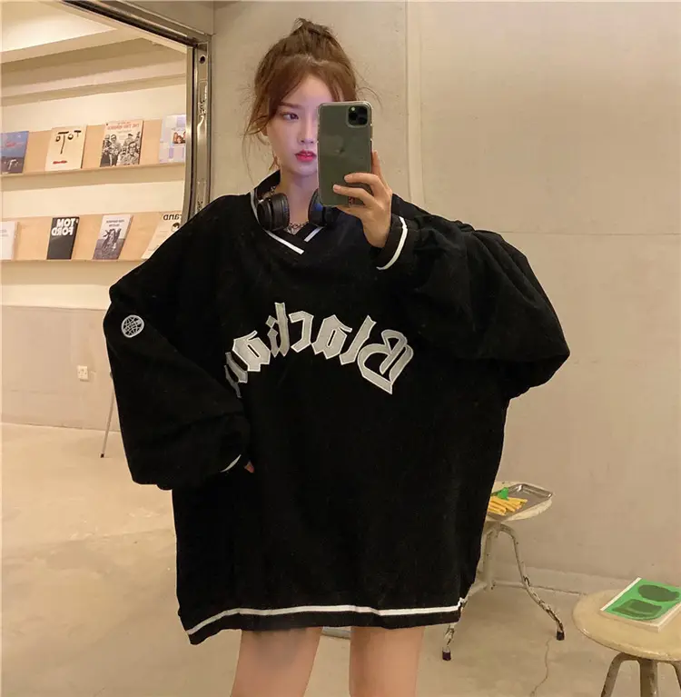 Black Star V-Neck Sweatshirt Women 2022 Winter — feature 33
