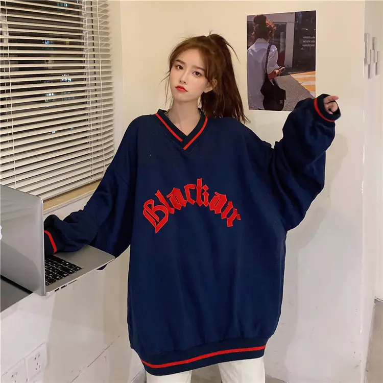 Black Star V-Neck Sweatshirt Women 2022 Winter — feature 4