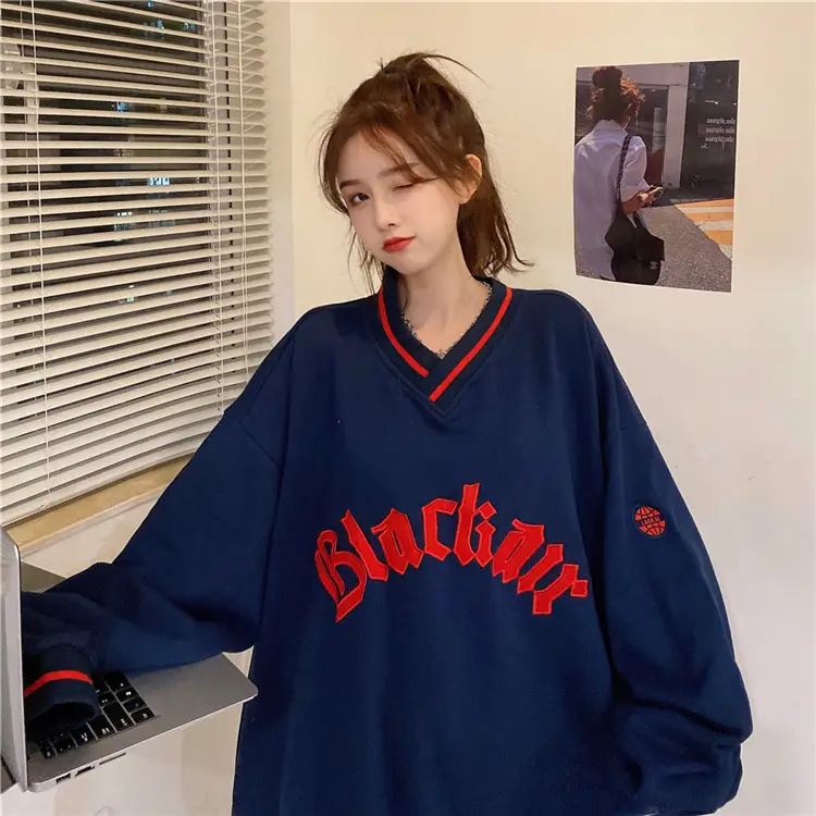 Black Star V-Neck Sweatshirt Women 2022 Winter — feature 7