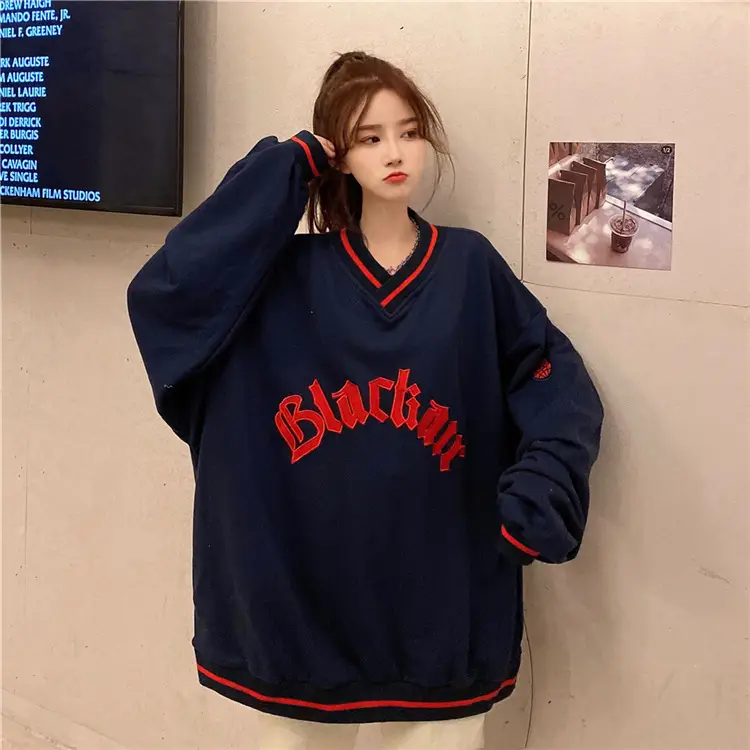 Black Star V-Neck Sweatshirt Women 2022 Winter — feature 9