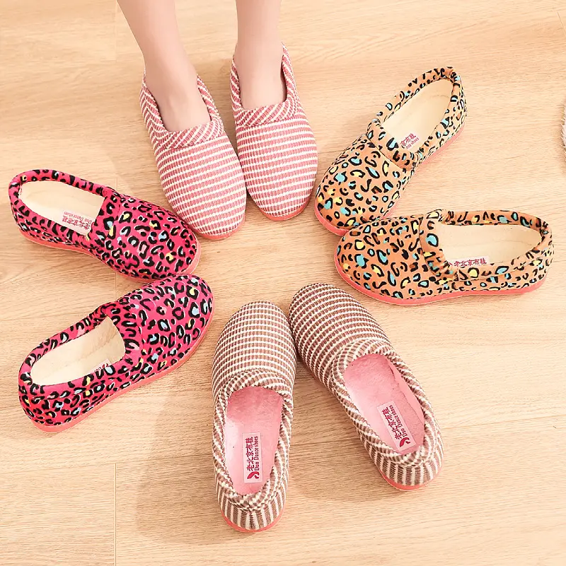Winter New Home Cotton Slippers Comfortable Warm fleece-lined Slip-on Women's Cotton Shoes Soft Sole Trendy All-match Daily