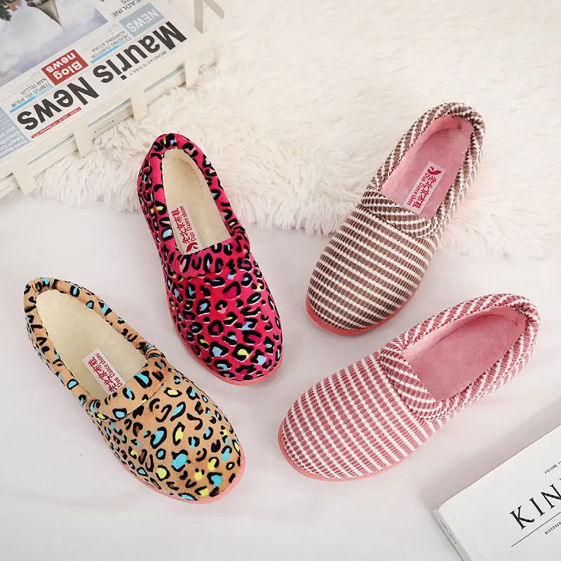 Winter New Home Cotton Slippers Comfortable Warm fleece-lined Slip-on Women's Cotton Shoes Soft Sole Trendy All-match Daily