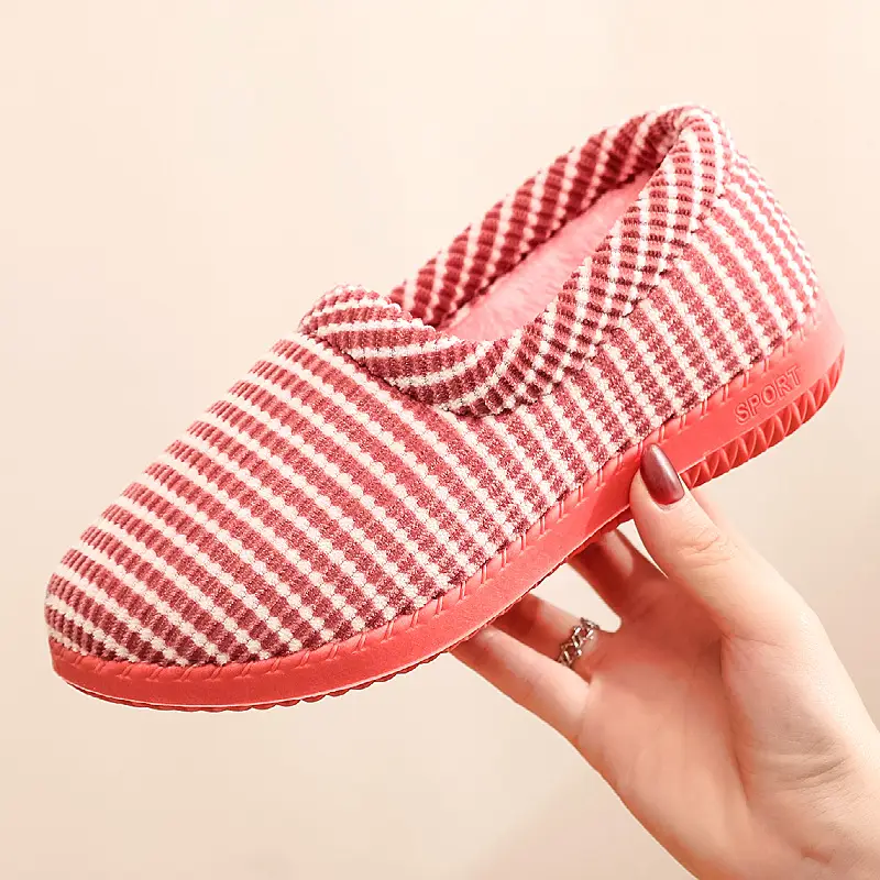 Winter New Home Cotton Slippers Comfortable Warm fleece-lined Slip-on Women's Cotton Shoes Soft Sole Trendy All-match Daily