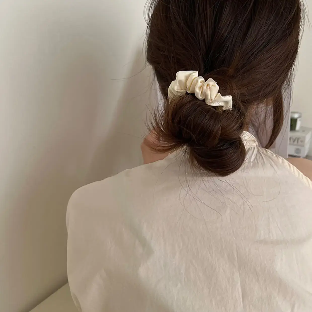 Elegant Hair Band with Silk Satin Beige Black White - Image 6