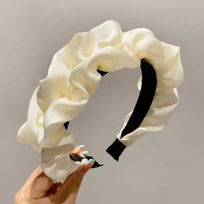 White Soft Skull Top Headband for Women Winter Hairpin - Image 19