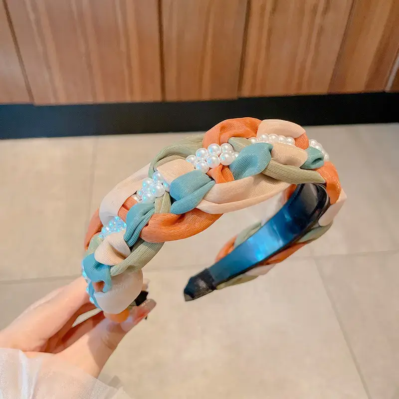White Soft Skull Top Headband for Women Winter Hairpin - Image 30