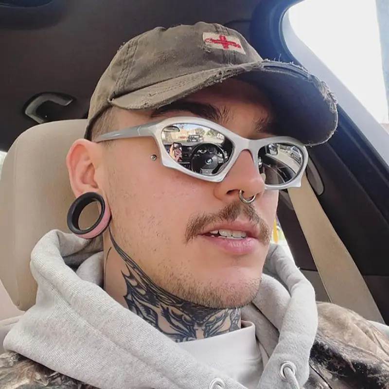 European American 2022 Y2K Futuristic Sunglasses Hot Girls Riding High