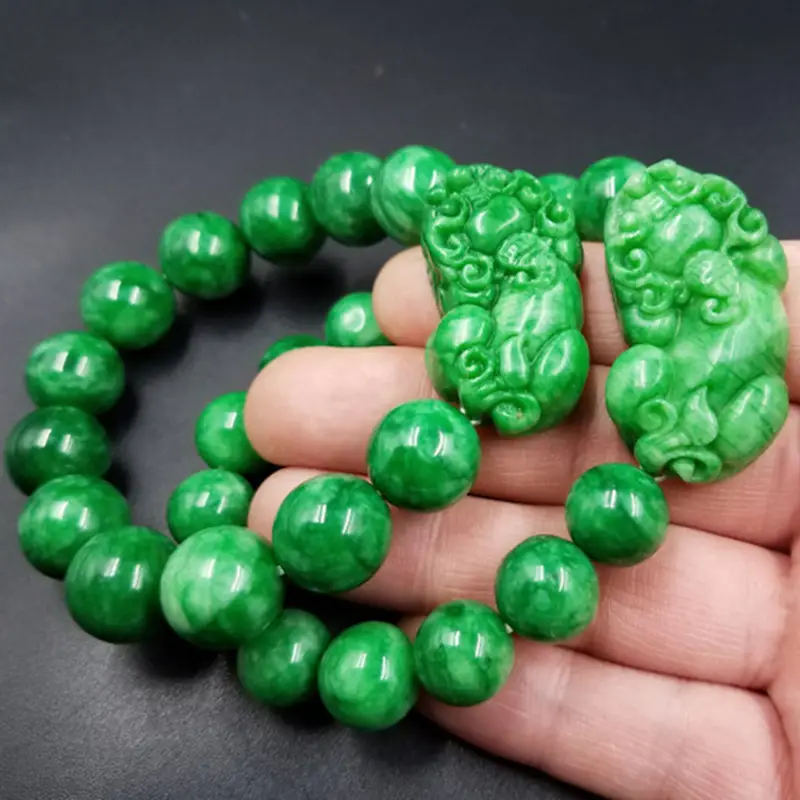 Green Jadeite Dry Bracelet with Bamboo Tube Design - Image 4
