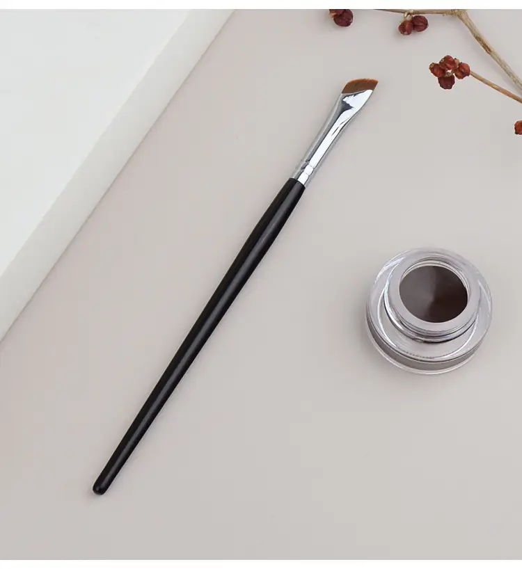 Beauty 192 Sickle Eyeliner Brush Oblique Angle Flat Head — feature 16