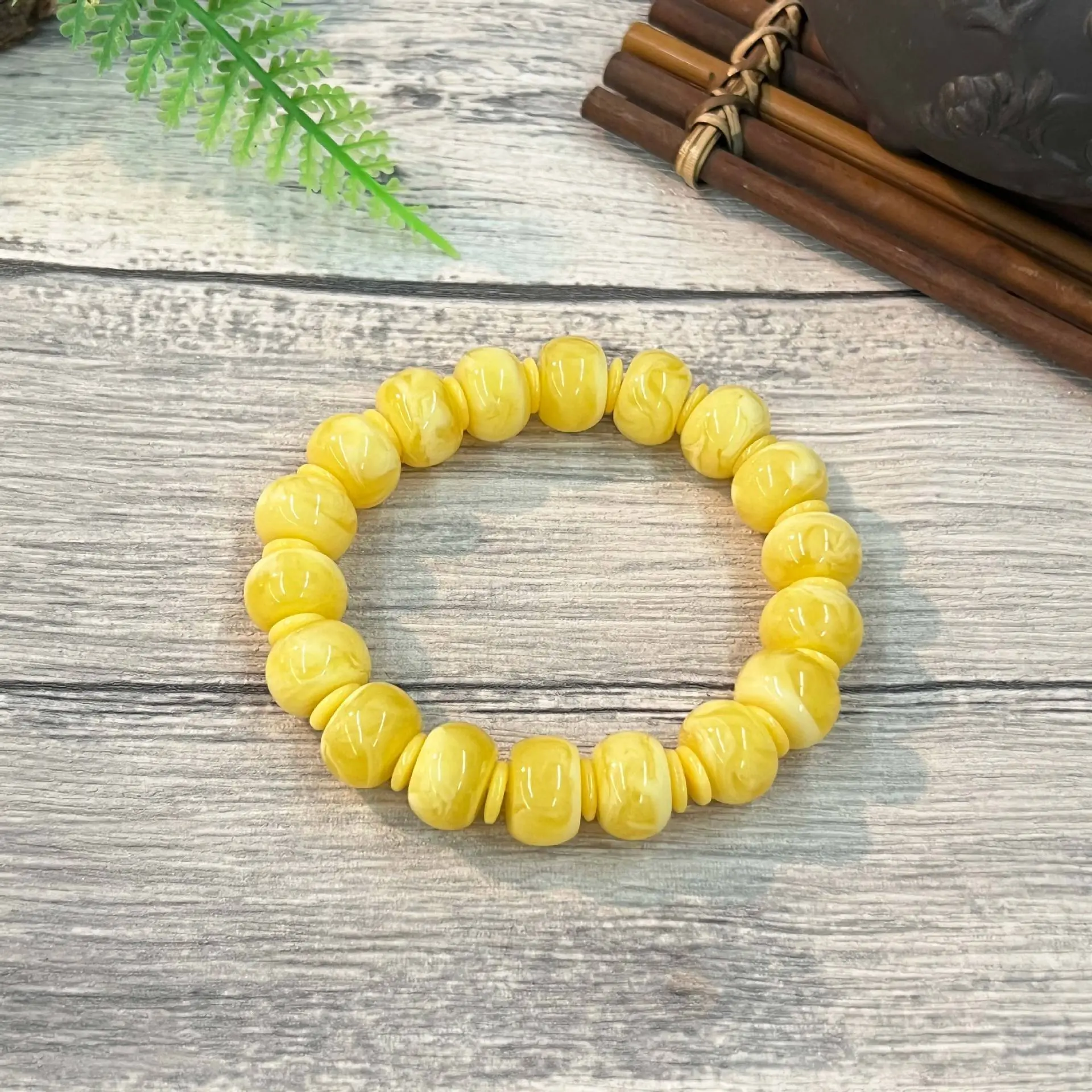 Russian White Nectar Beads Single Circle Live Second Generation Floating Water Fluorescent Amber Beeswax Bracelet — feature 6