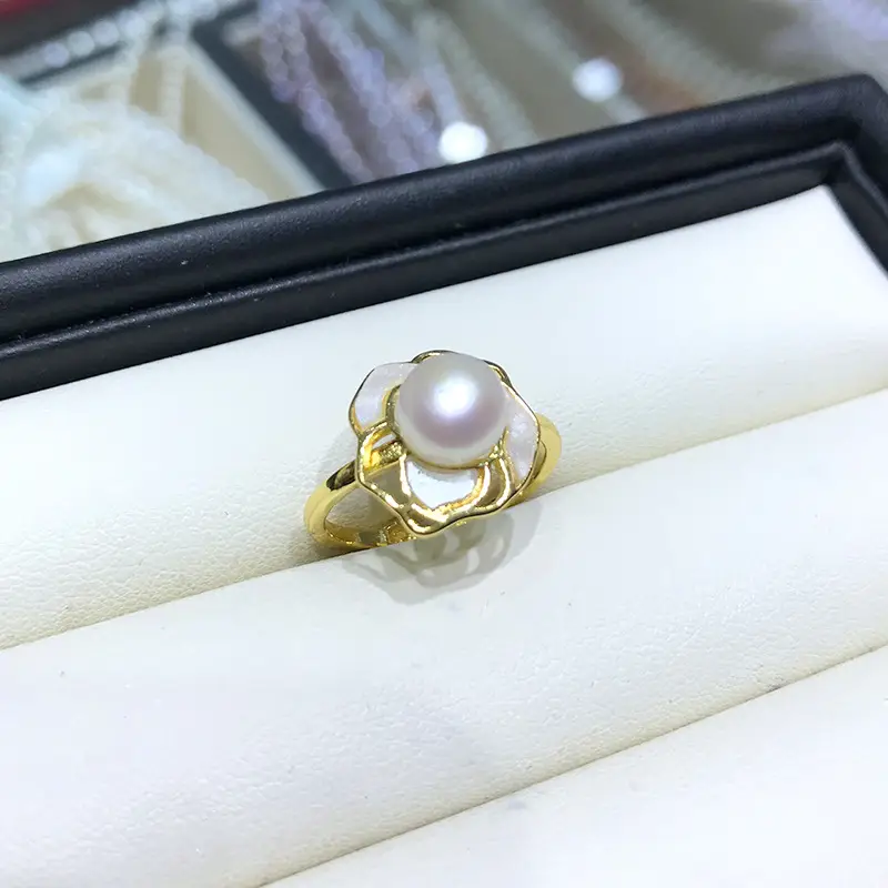 Natural Freshwater Pearl Ring 7-8mm Steamed - Image 2