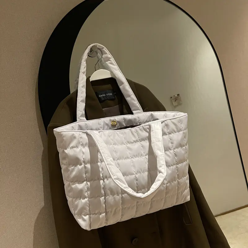 Green Quilted Shoulder Bag for Women 2026 - Image 9