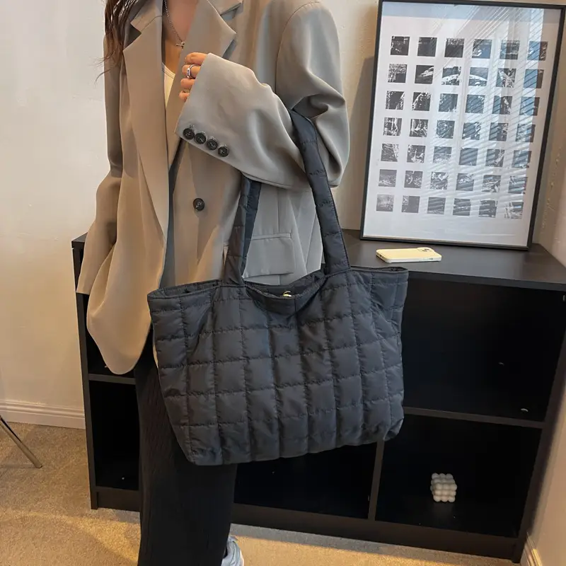 Green Quilted Shoulder Bag for Women 2026 - Image 3
