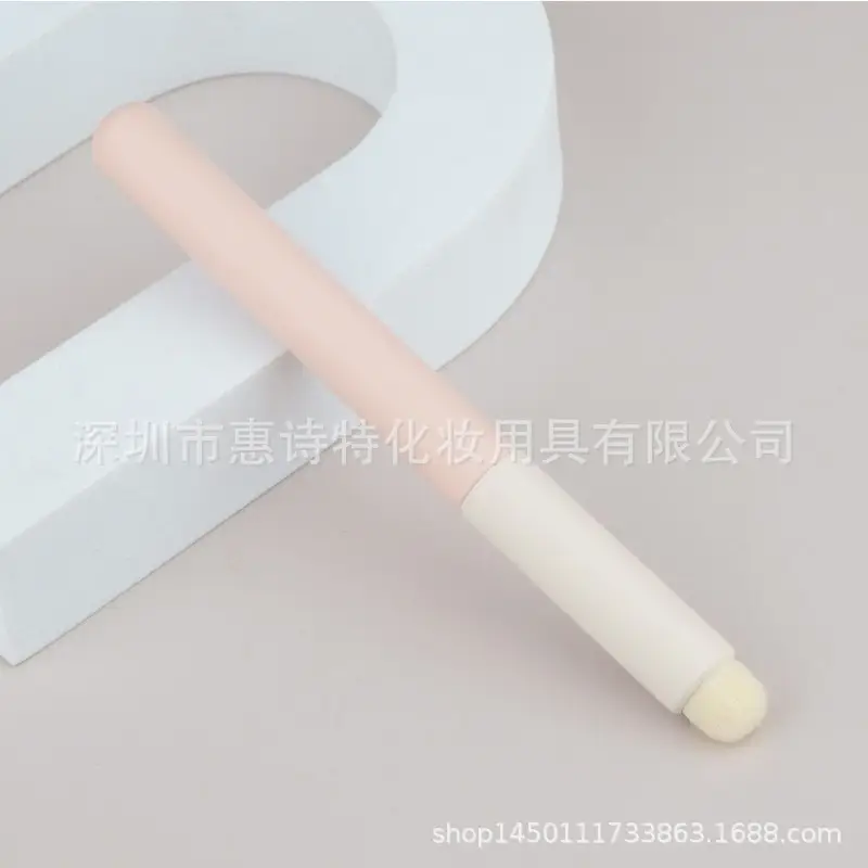 Small Steamed Bread Concealer Brush for Black Eyes - Image 4