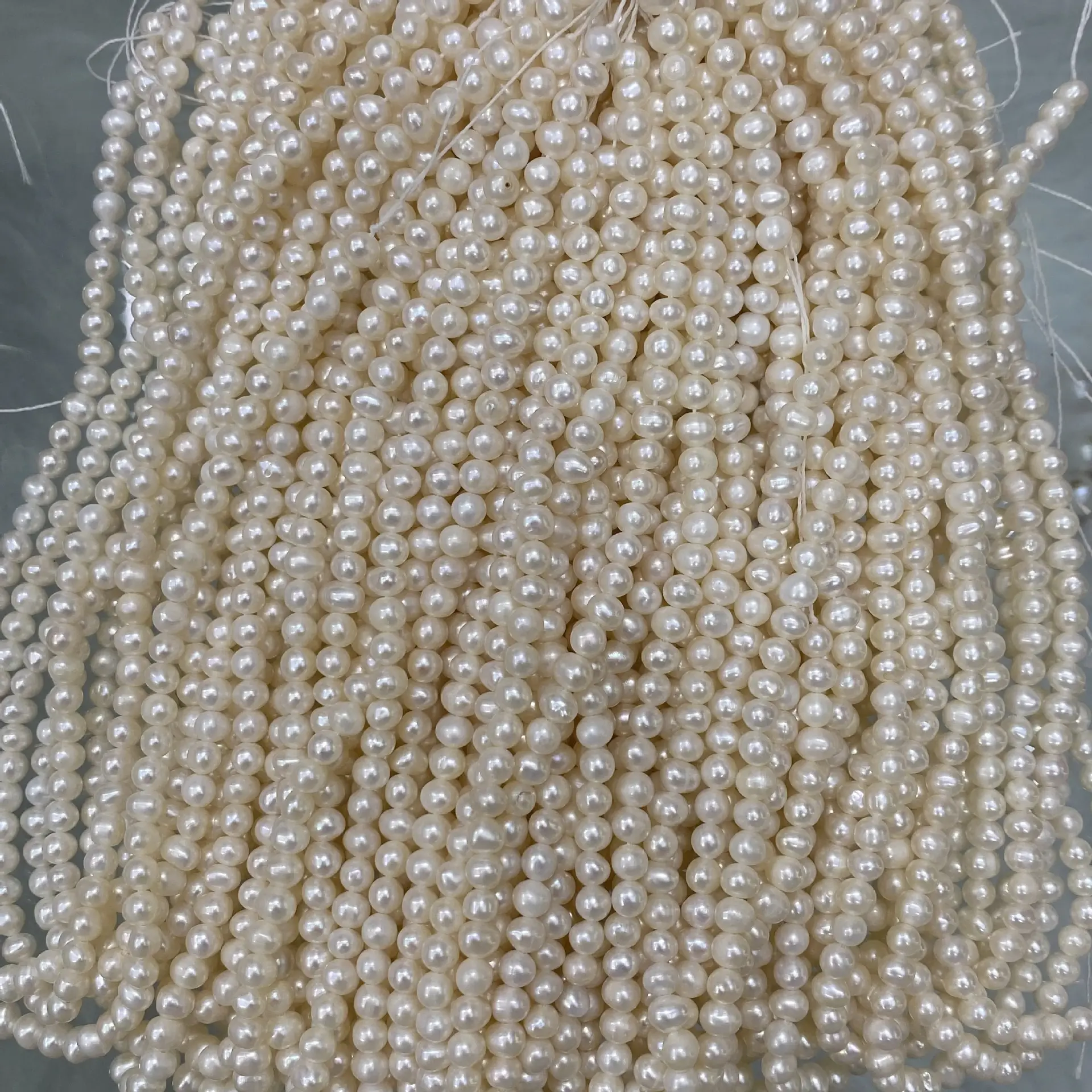 Natural Freshwater Pearl 4-5mm No Flower Skin Basic No Pattern - Image 3