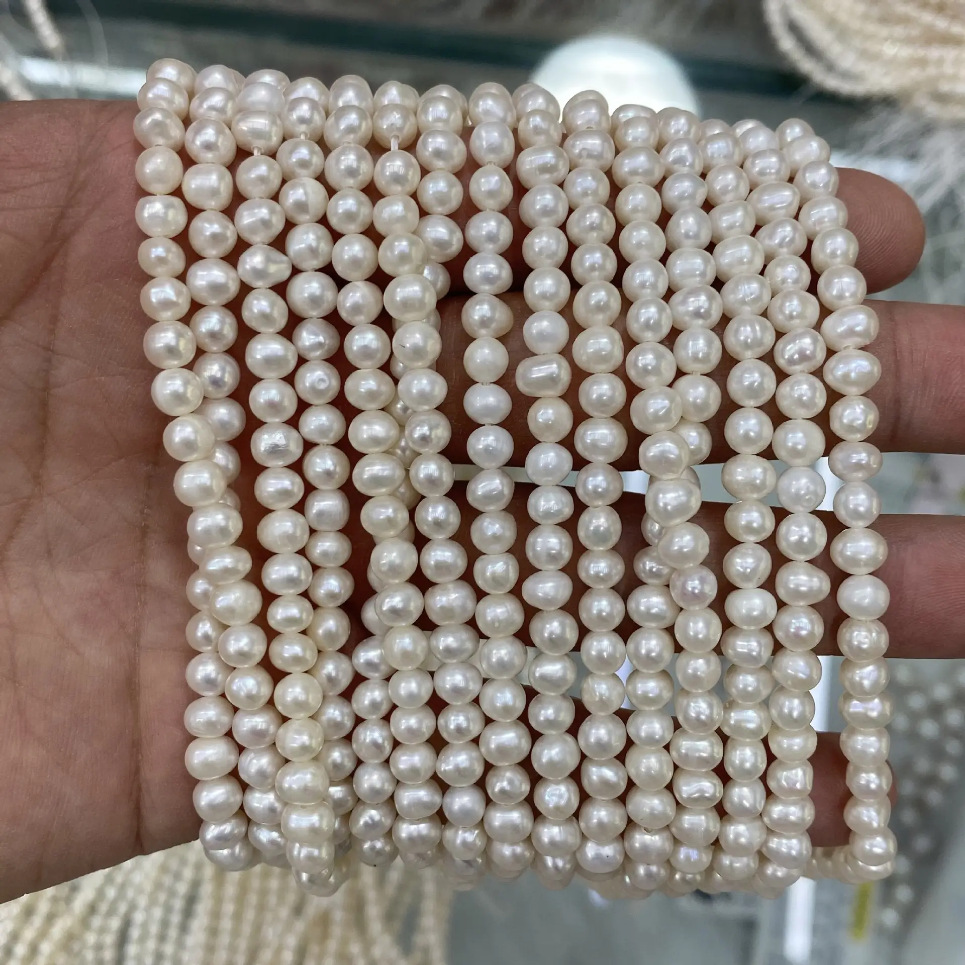 Natural Freshwater Pearl 4-5mm No Flower Skin Basic No Pattern - Image 4