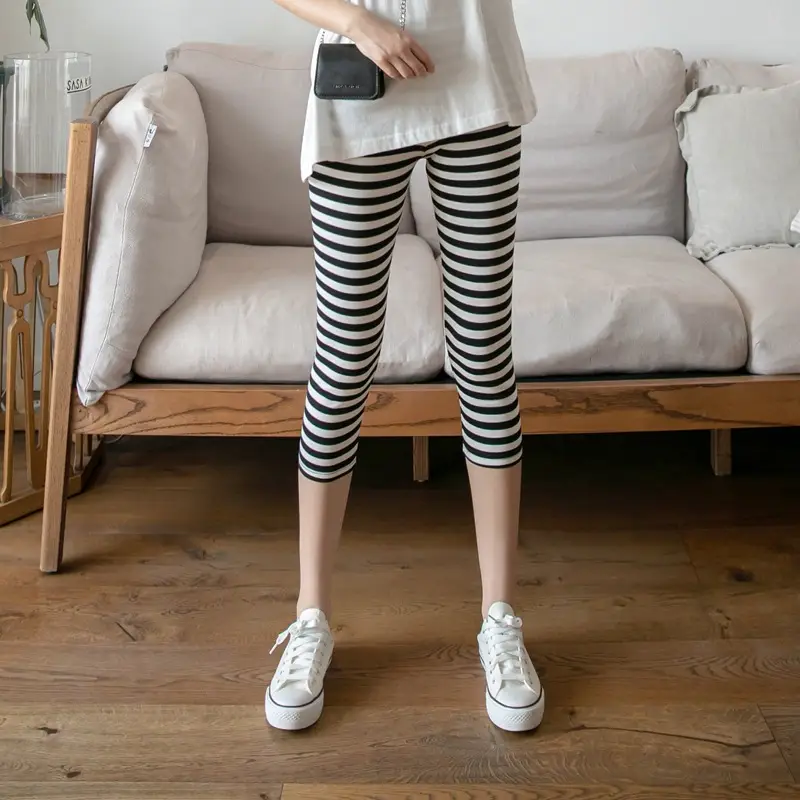Women's Black White Striped Capri Leggings 9-Piece