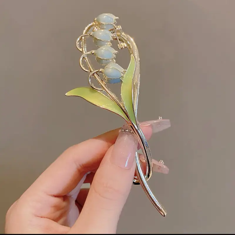 Retro Pearl Butterfly Hairpin with Antique Pan Head