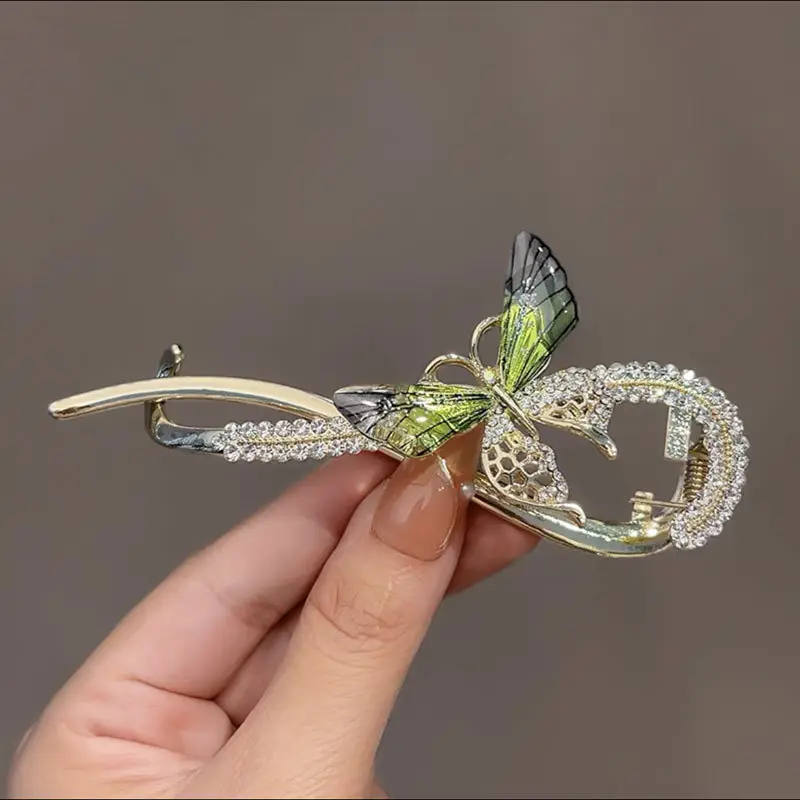 Retro Pearl Butterfly Hairpin with Antique Pan Head