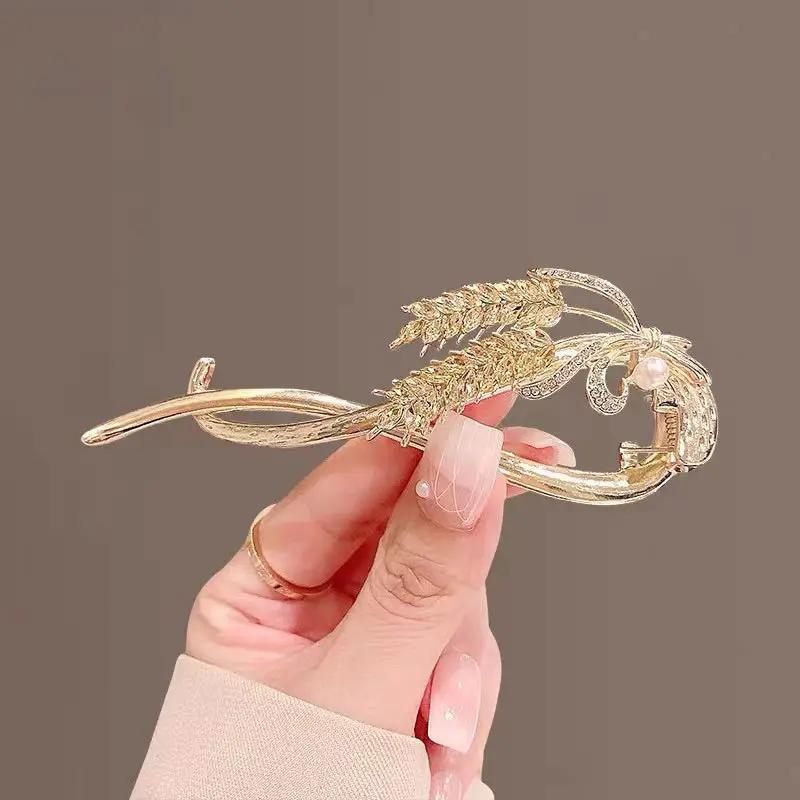 Retro Pearl Butterfly Hairpin with Antique Pan Head