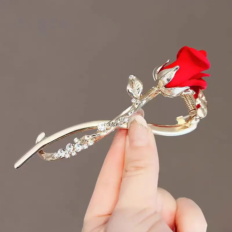 Retro Pearl Butterfly Hairpin with Antique Pan Head