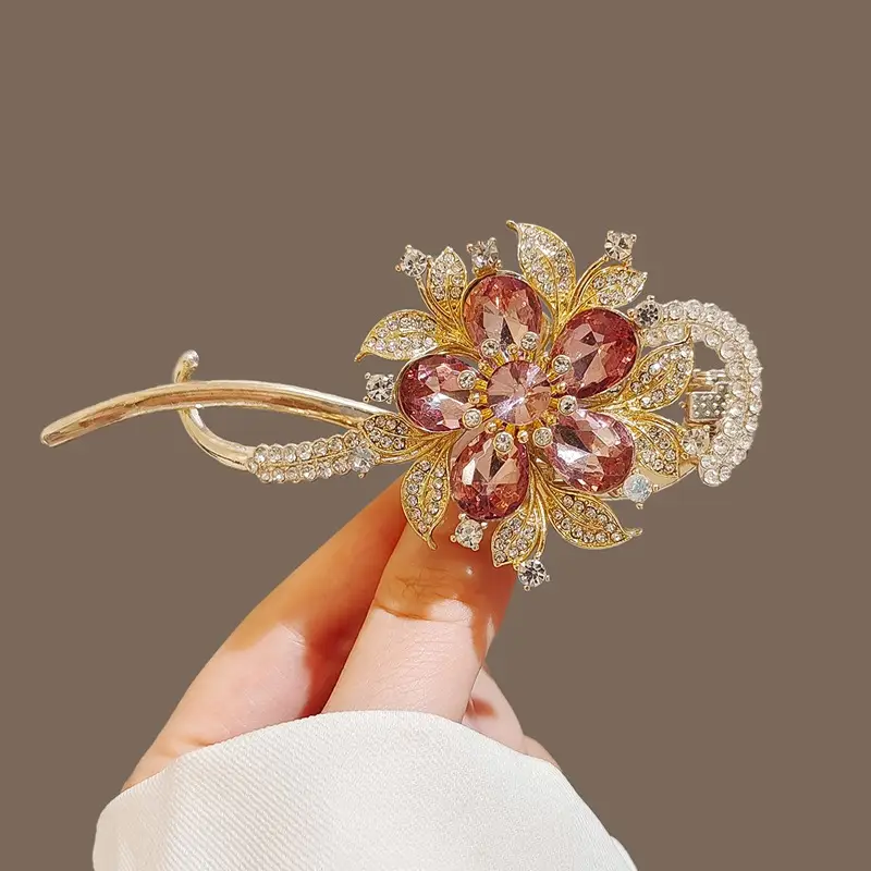 Retro Pearl Butterfly Hairpin with Antique Pan Head