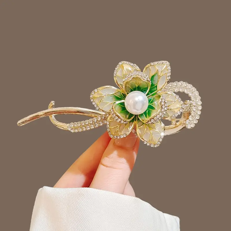 Retro Pearl Butterfly Hairpin with Antique Pan Head