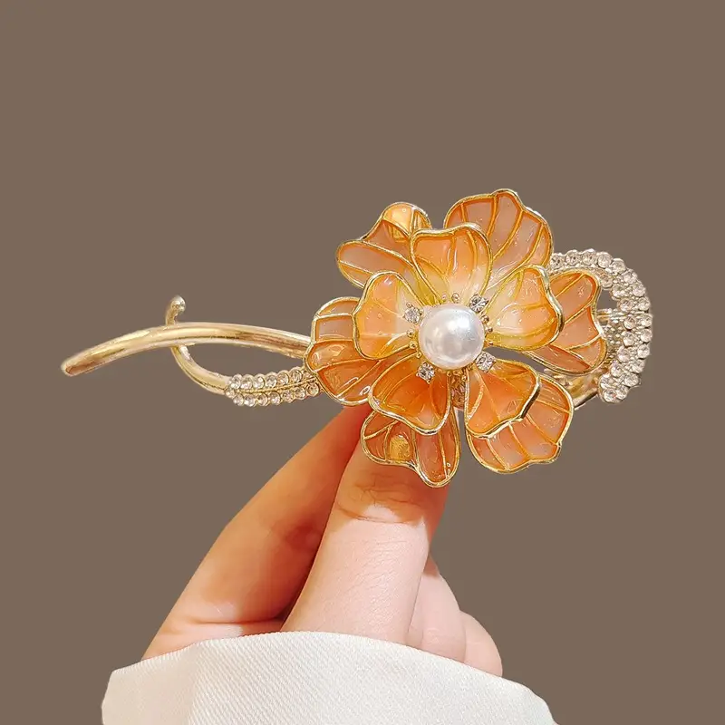 Retro Pearl Butterfly Hairpin with Antique Pan Head