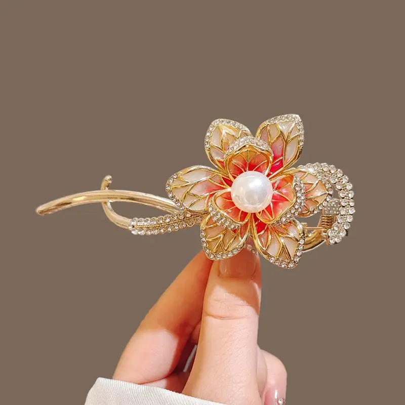 Retro Pearl Butterfly Hairpin with Antique Pan Head