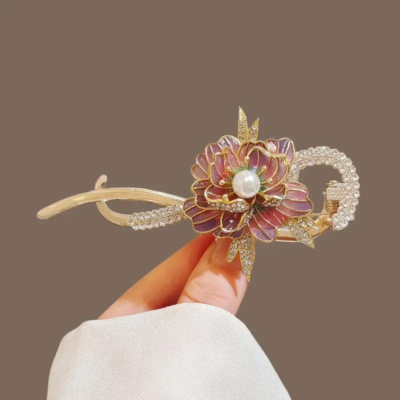 Retro Pearl Butterfly Hairpin with Antique Pan Head