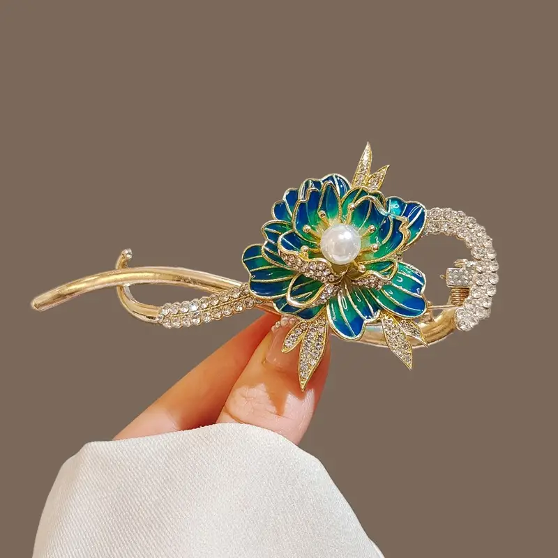 Retro Pearl Butterfly Hairpin with Antique Pan Head