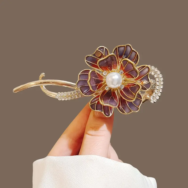 Retro Pearl Butterfly Hairpin with Antique Pan Head