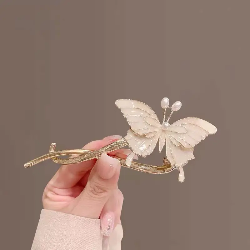 Retro Pearl Butterfly Hairpin with Antique Pan Head