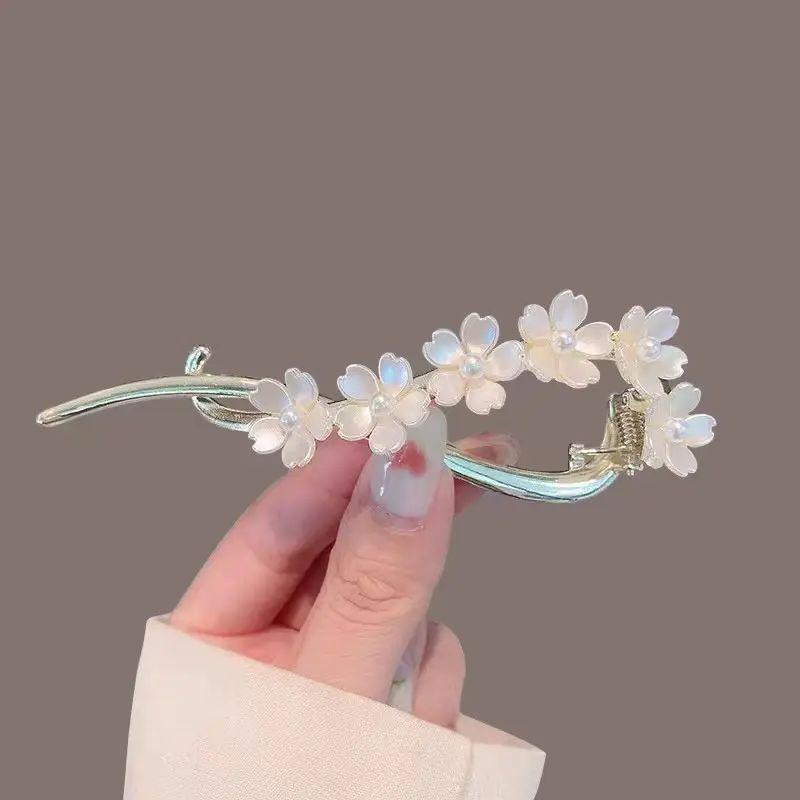Retro Pearl Butterfly Hairpin with Antique Pan Head