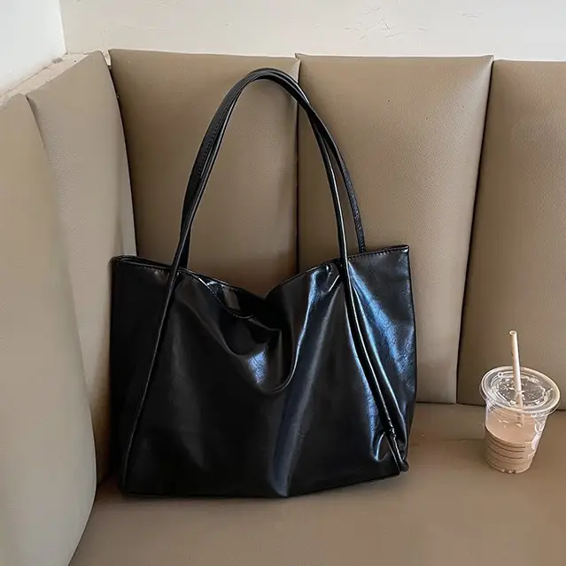 Green Large Capacity Women's Tote Bag - Image 8