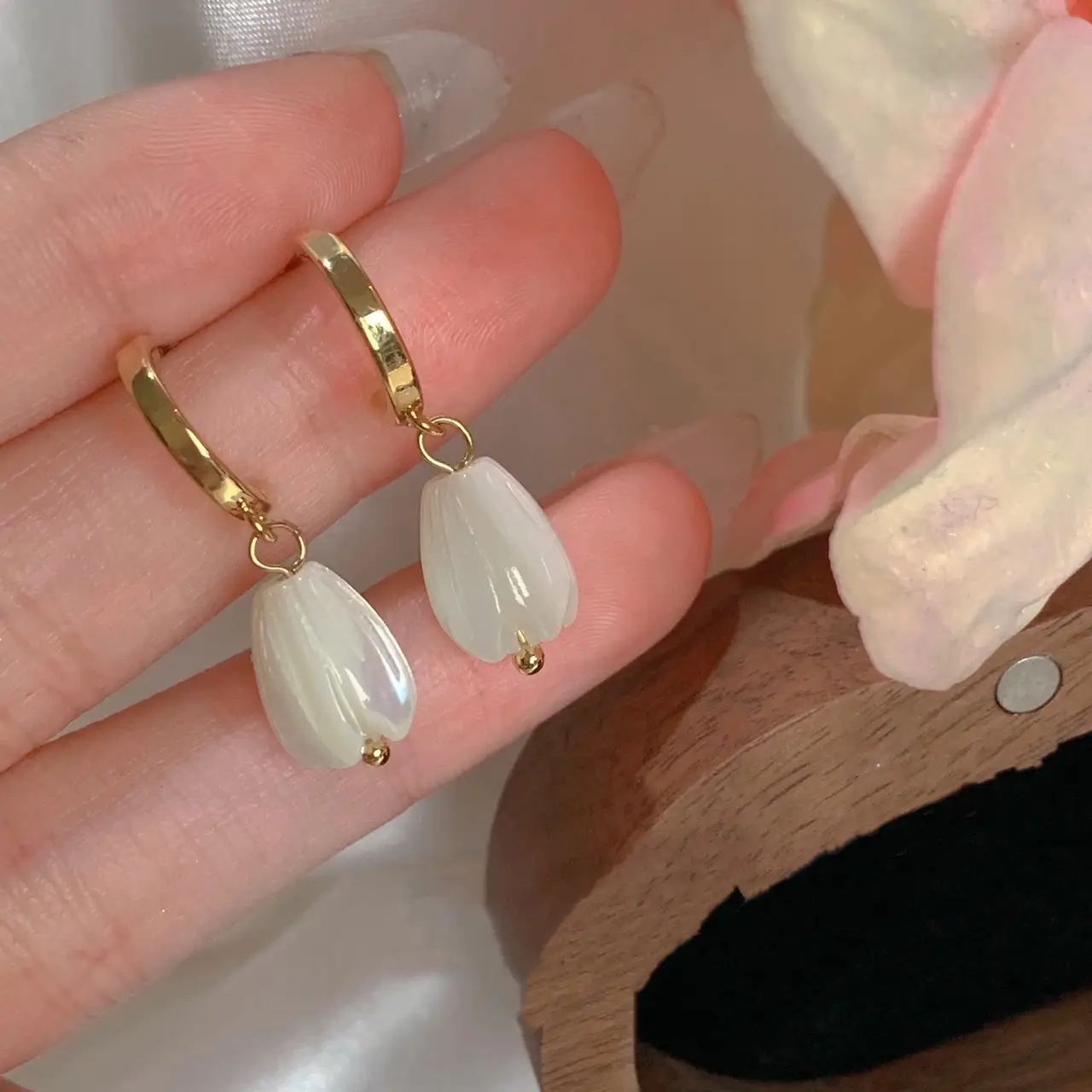 White Jade Tulip Earrings 925 Silver Needles 14K Pocket Gold Mori — feature 7