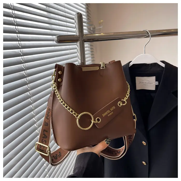 Korean Style Large Women's Bag Brown Leather 2026 — feature 36