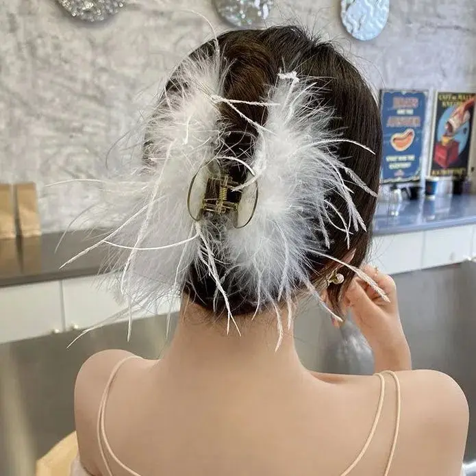 Super Fairy Feather Clip Large Elegant Hairpin Women's Head Shark Clip - Image 2