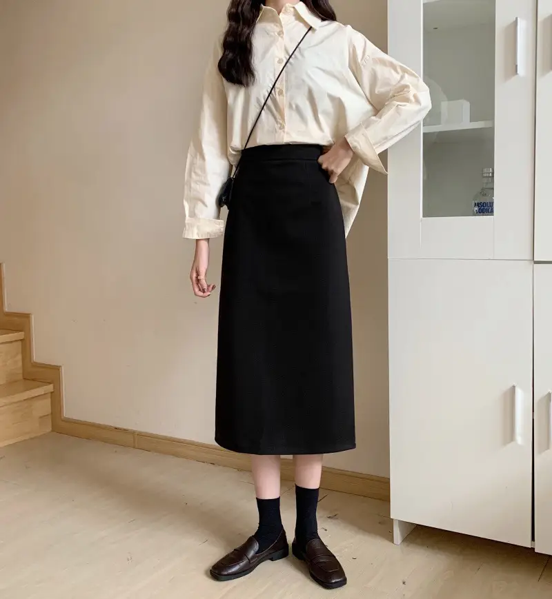 Black Woolen Hip Skirt Mid Length Slim Fit Women