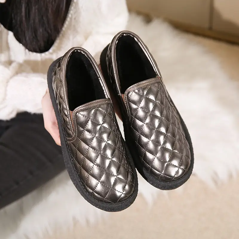 2025 Winter Slip-on Women's Fleece Lined Bean Shoes - Image 4
