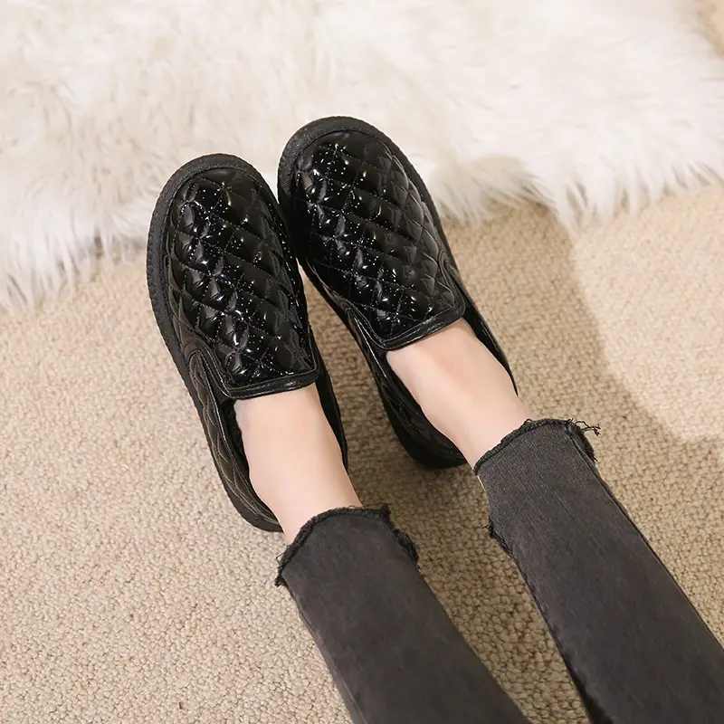 2025 Winter Slip-on Women's Fleece Lined Bean Shoes - Image 5